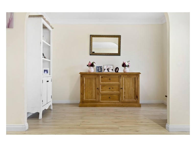 9 Oaktree Grove, Prospect NSW 2148