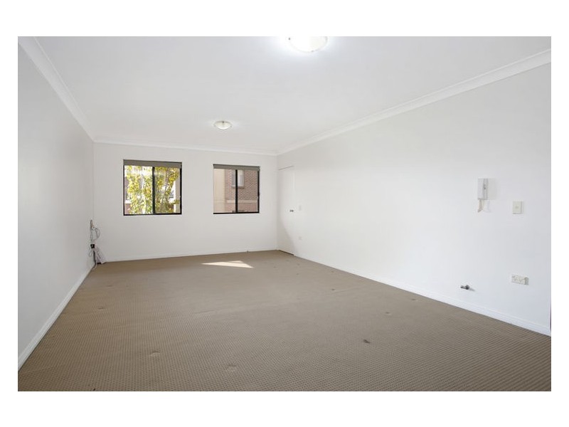21/5-9 Fourth Avenue, Blacktown NSW 2148