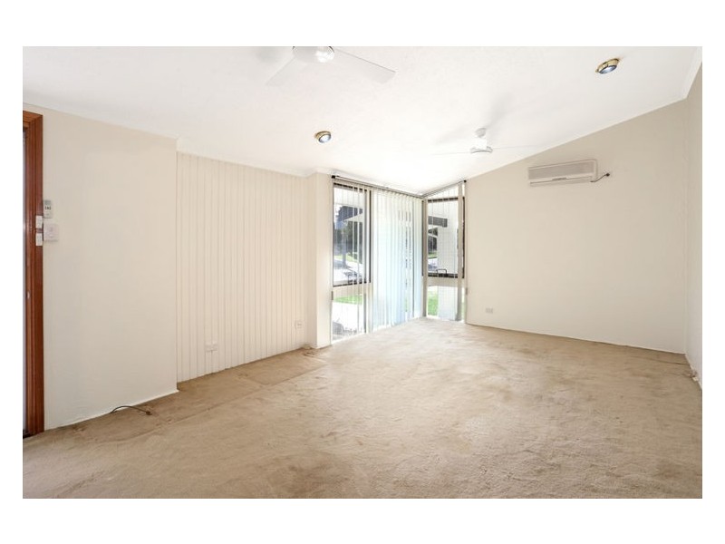 18 Loxwood Avenue, Cambridge Park NSW 2747