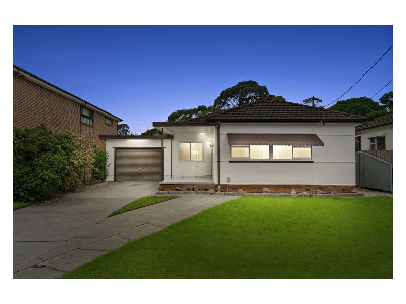 38 Scott Street, Toongabbie NSW 2146