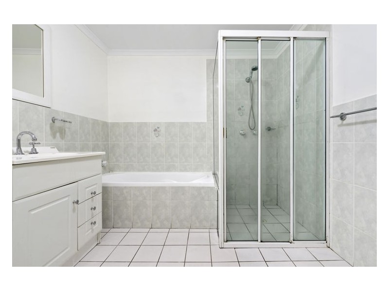 2/9 Griffiths Street, Blacktown NSW 2148