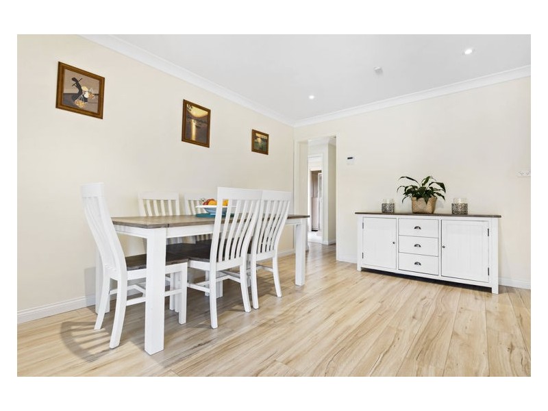 9 Oaktree Grove, Prospect NSW 2148