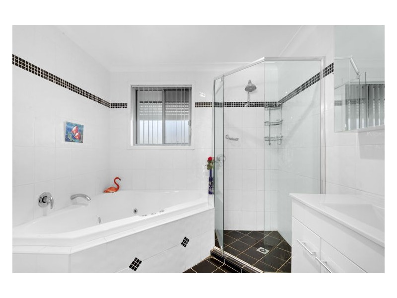 15 Tyne Place, Prospect NSW 2148