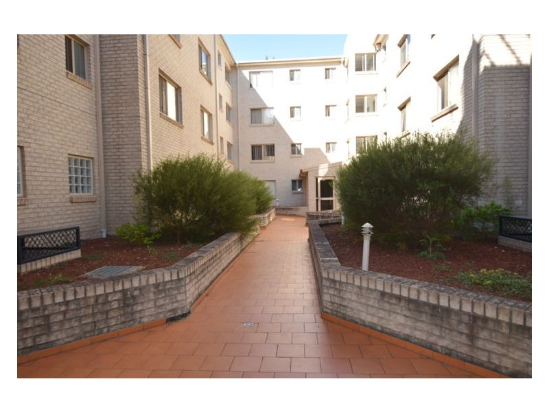 39/30 Fifth Avenue, Blacktown NSW 2148