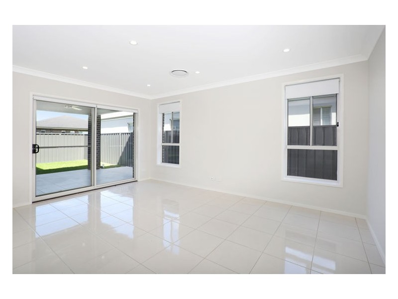 55 Pandorea Street, Claremont Meadows NSW 2747