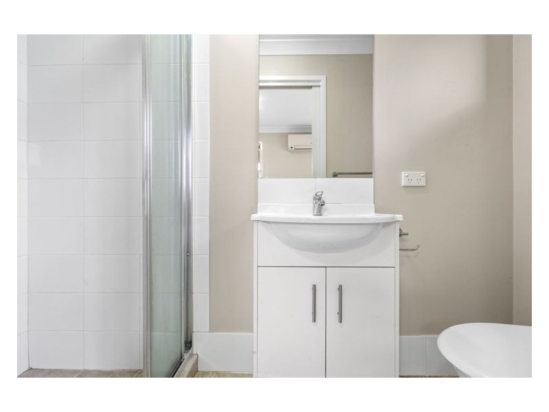 2/18 Sydney Street, Blacktown NSW 2148