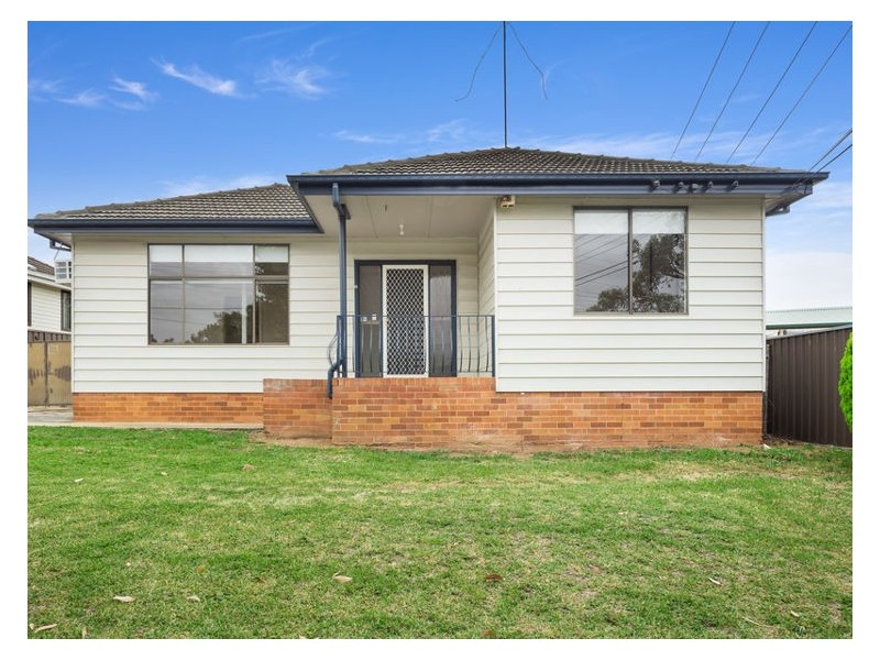 2 Sturt Street, Lalor Park NSW 2147