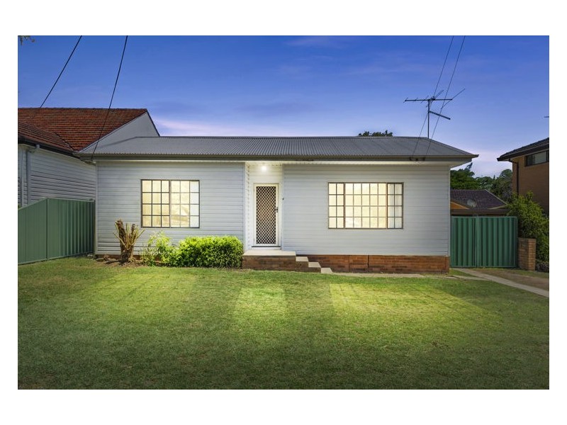 4 Iona Street, Blacktown NSW 2148