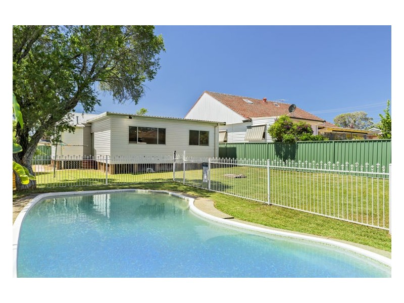 4 Iona Street, Blacktown NSW 2148