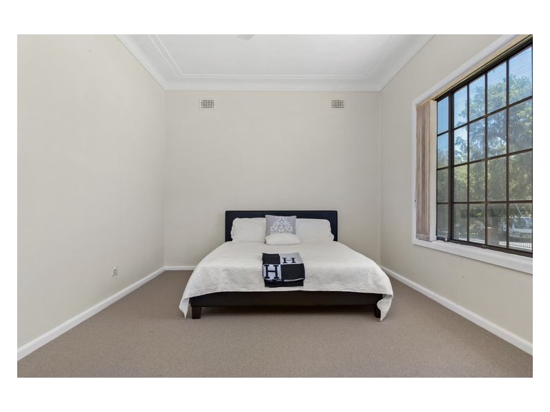 4 Iona Street, Blacktown NSW 2148