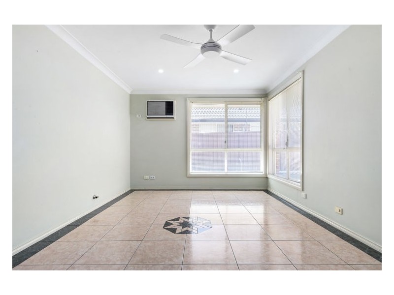 9 Ophelia Place, Oakhurst NSW 2761