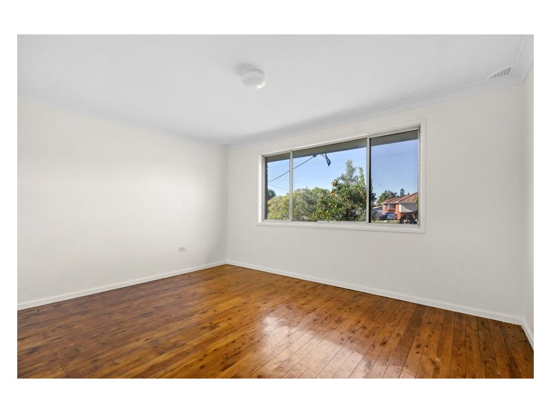 75 Columbia Road, Seven Hills NSW 2147