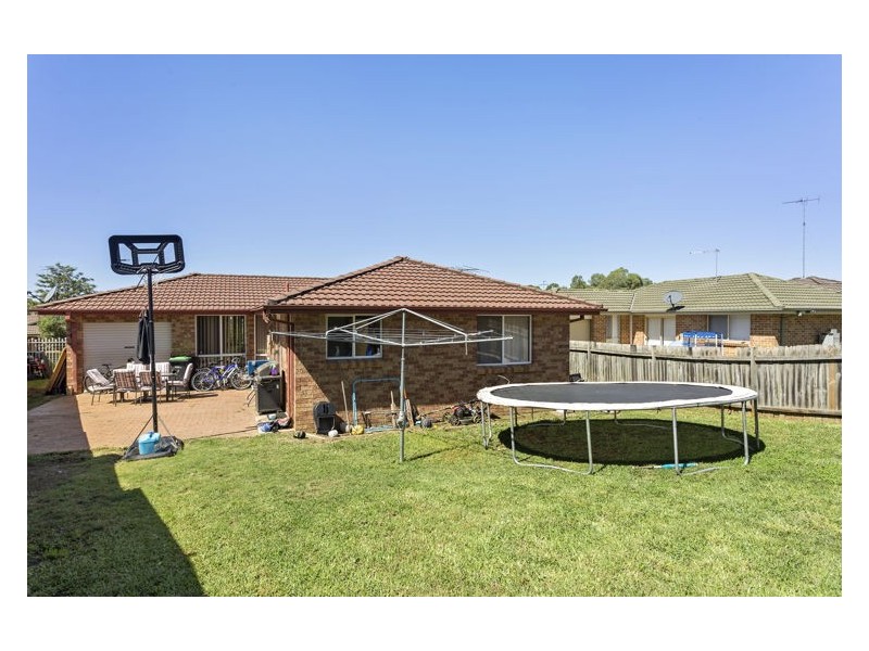 8 Sittella Place, Glenmore Park NSW 2745