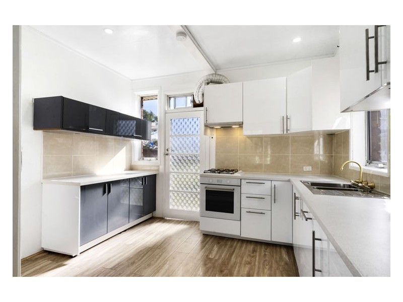 11 Hayes Road, Seven Hills NSW 2147