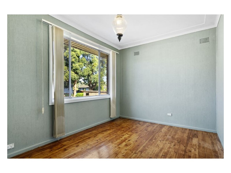 11 Hayes Road, Seven Hills NSW 2147