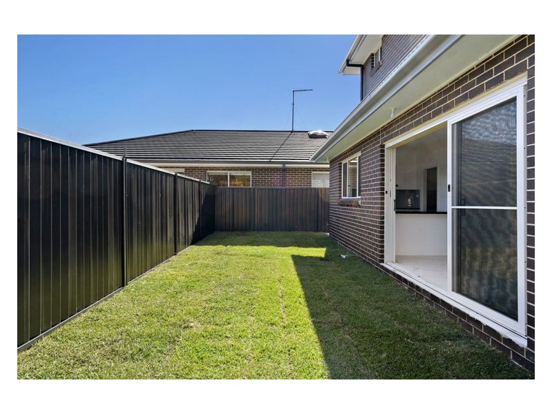 20b Voysey Close, Quakers Hill NSW 2763