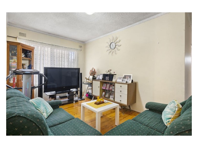 1/34 Treves Street, Merrylands NSW 2160