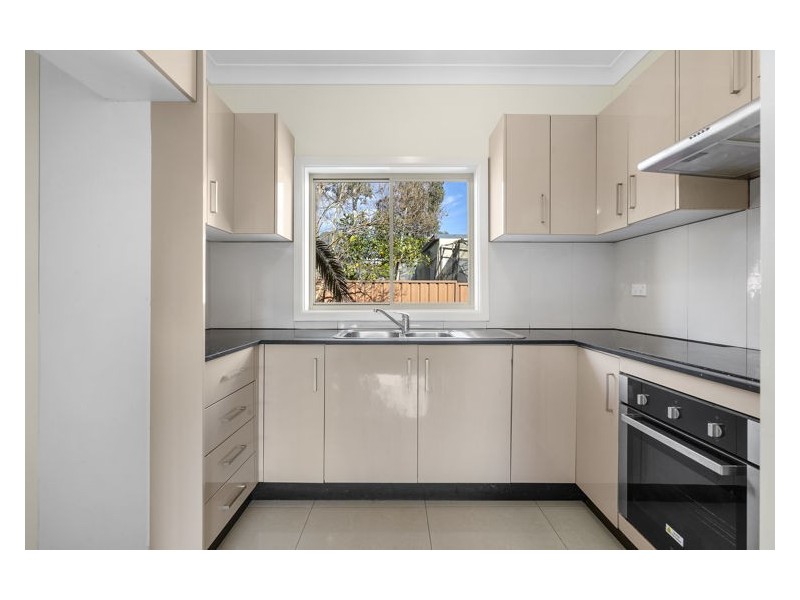 1/1a Oregon Street, Blacktown NSW 2148