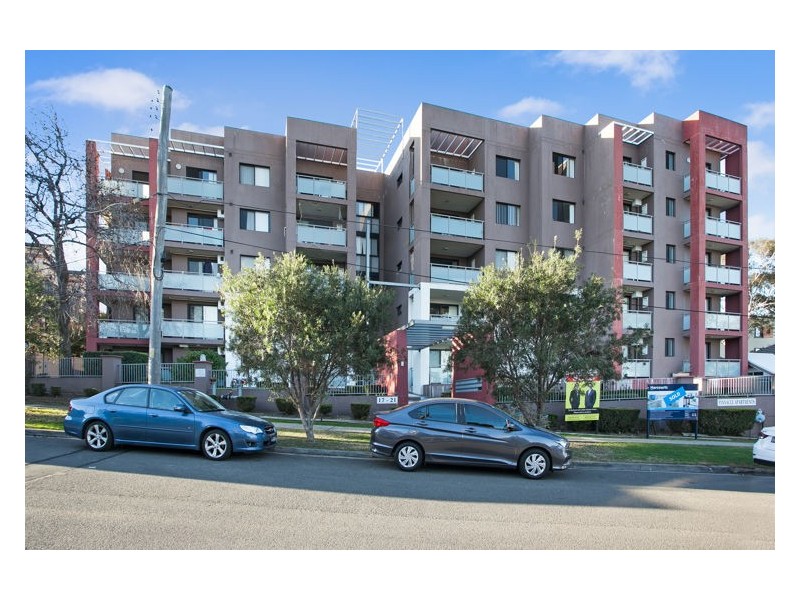 4/17 Bruce Street, Blacktown NSW 2148