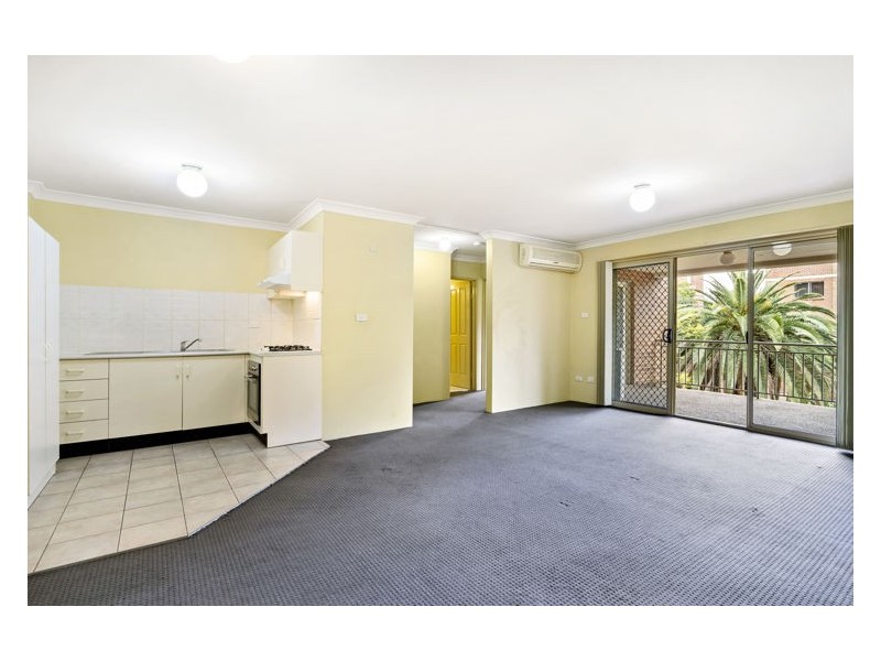 43/8-10 Fourth Avenue, Blacktown NSW 2148