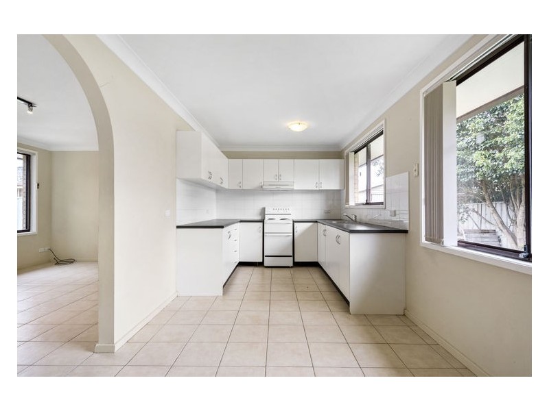 8 Reef Street, Quakers Hill NSW 2763