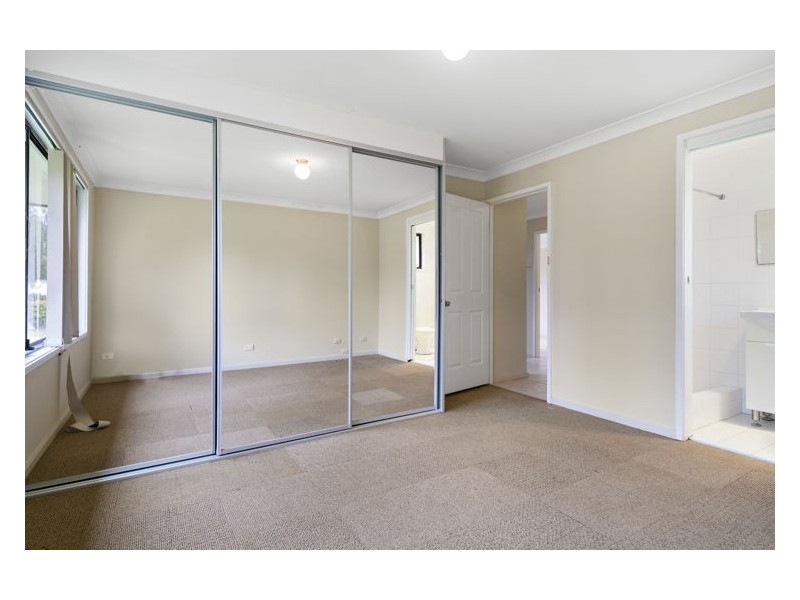 8 Reef Street, Quakers Hill NSW 2763