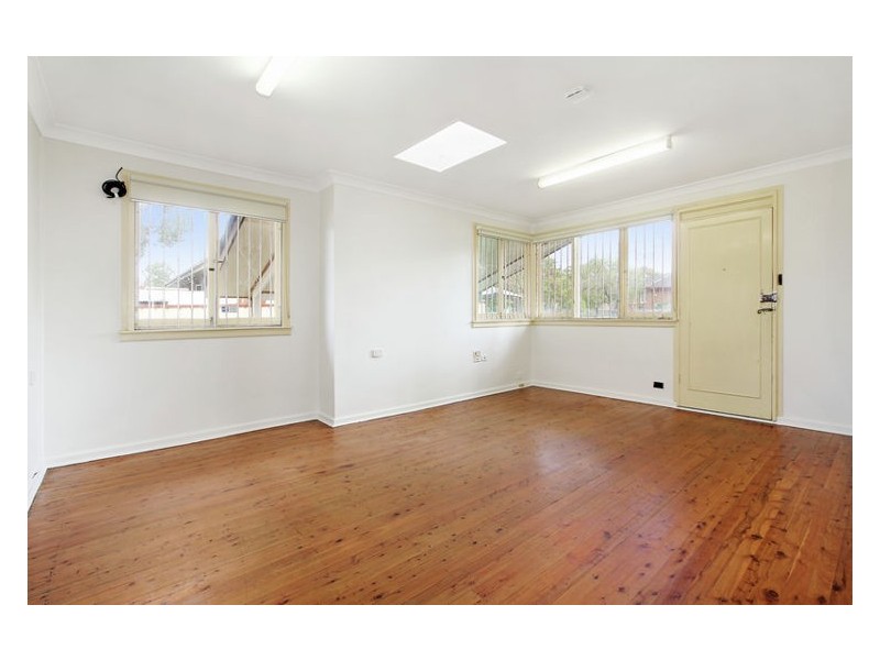 39 Manila Road, Lethbridge Park NSW 2770