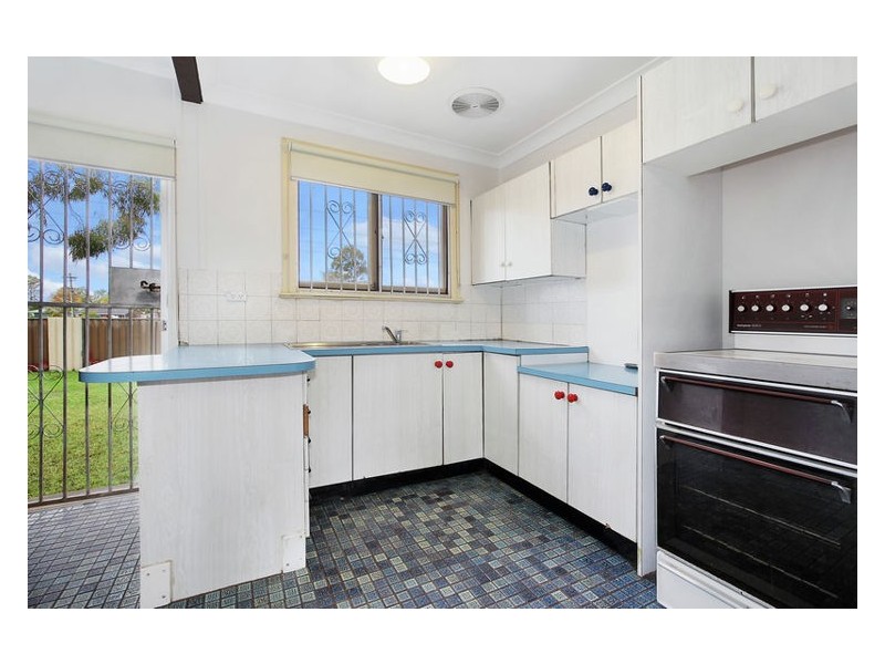 39 Manila Road, Lethbridge Park NSW 2770