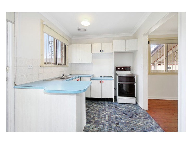 39 Manila Road, Lethbridge Park NSW 2770