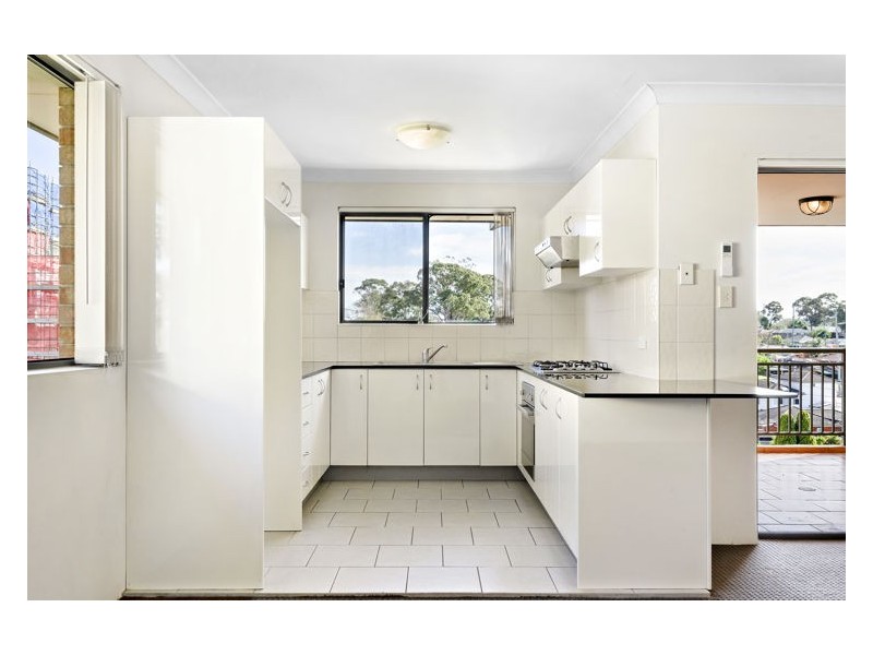 13/8-10 Clifton Street, Blacktown NSW 2148