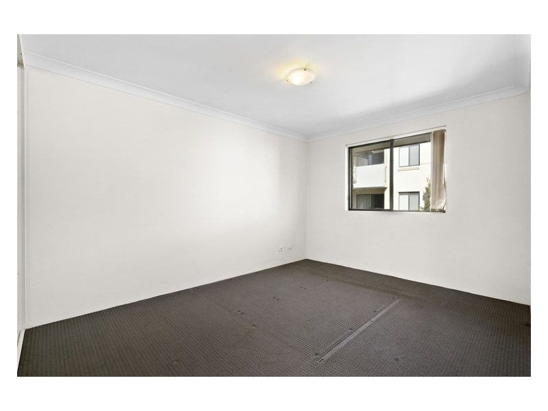 13/8-10 Clifton Street, Blacktown NSW 2148