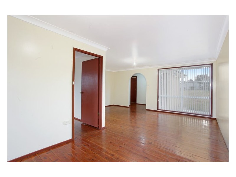 8 Flint Street, Kings Langley NSW 2147