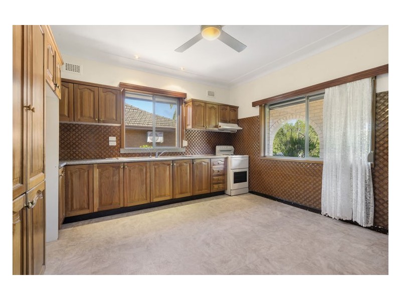 8 Junee Street, Marayong NSW 2148