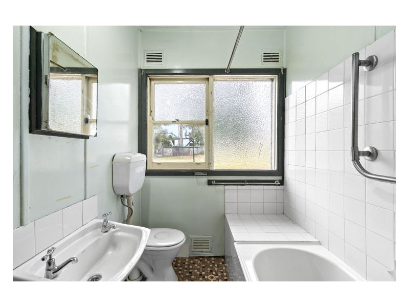 4 Ennis Place, Lalor Park NSW 2147