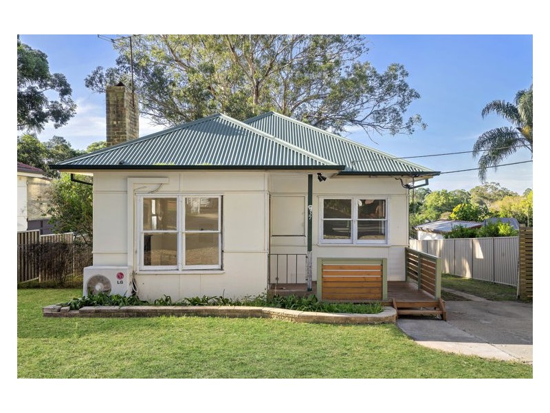 137 Lucas Road, Lalor Park NSW 2147
