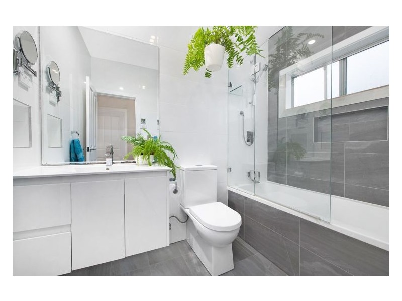 16 Oxley Street, Lalor Park NSW 2147