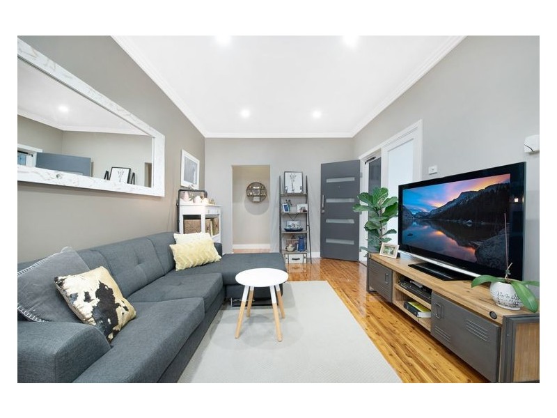 16 Oxley Street, Lalor Park NSW 2147