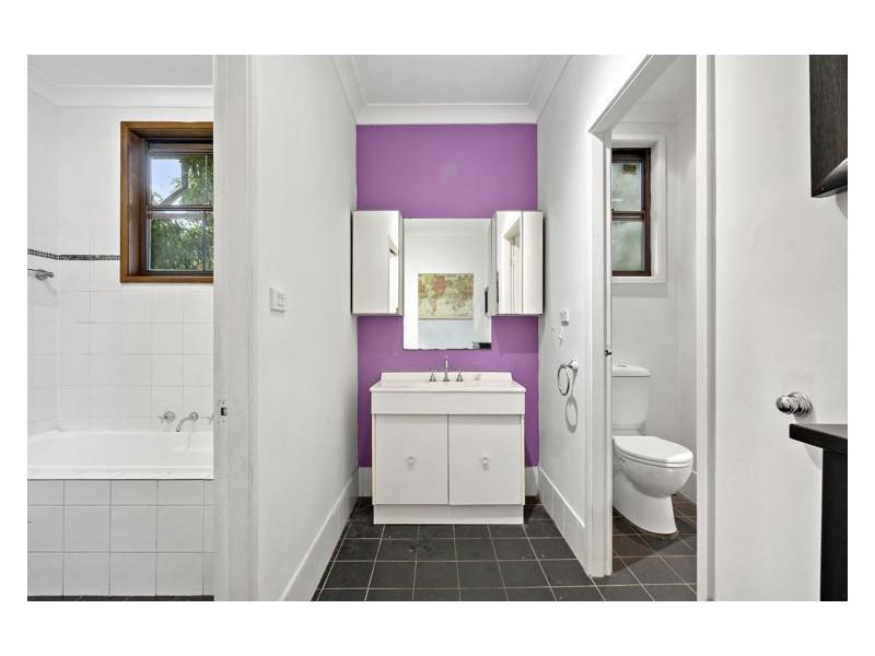 1 Radley Road, Seven Hills NSW 2147