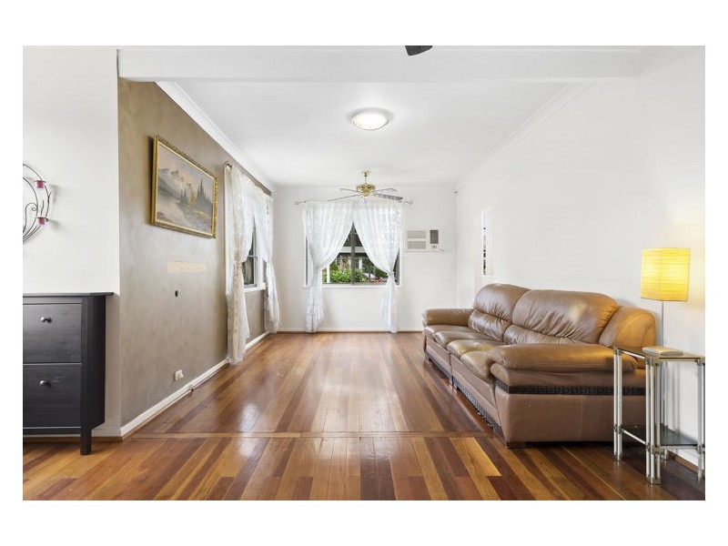 1 Radley Road, Seven Hills NSW 2147