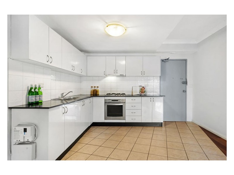 12/24-28 First Avenue, Blacktown NSW 2148