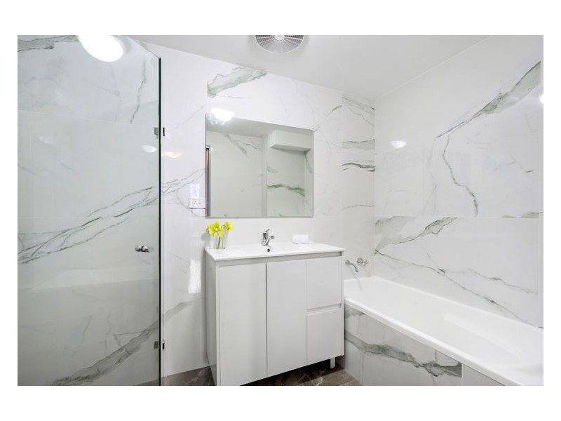 12/24-28 First Avenue, Blacktown NSW 2148