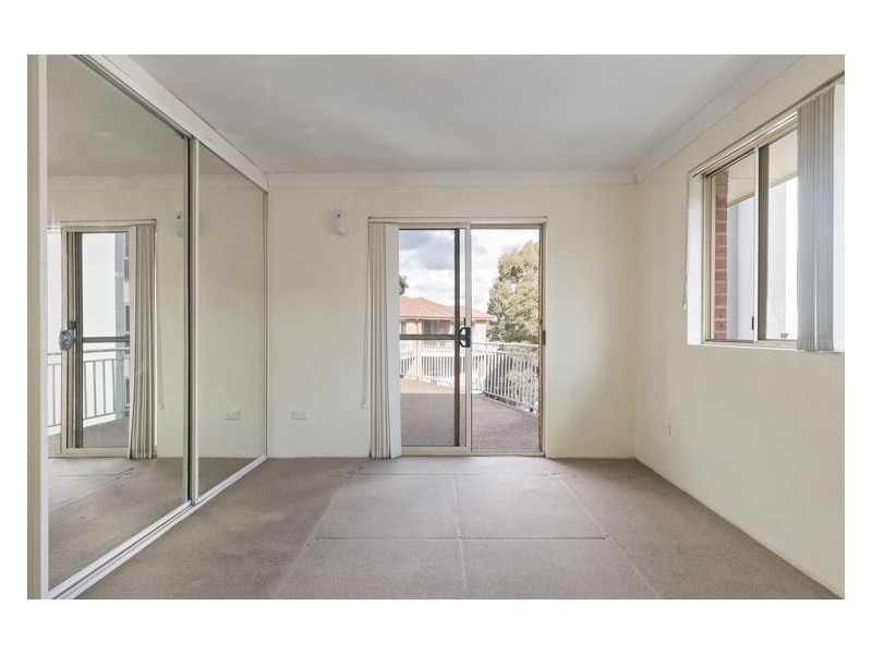 22/8-10 Fourth Avenue, Blacktown NSW 2148