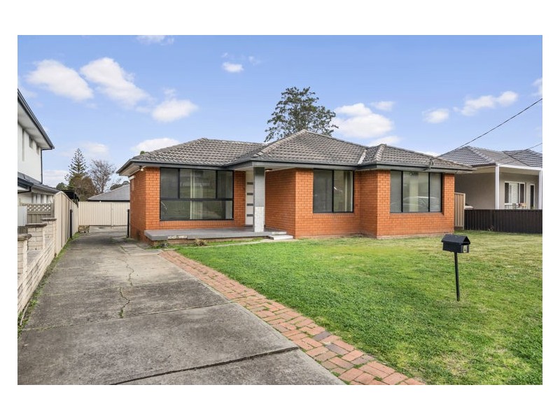 4 Robyn Street, Woodpark NSW 2164