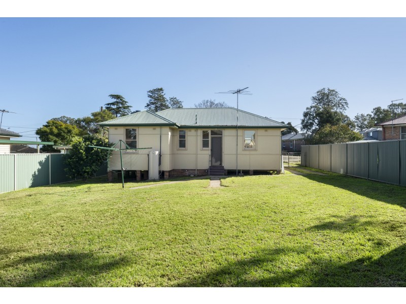 2 Laurel Place, Lalor Park NSW 2147