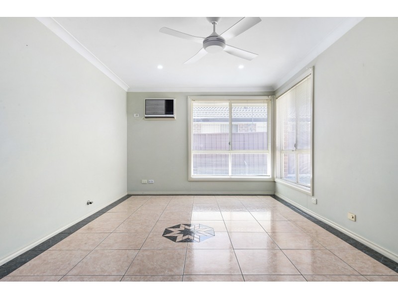 9 Ophelia Place, Oakhurst NSW 2761