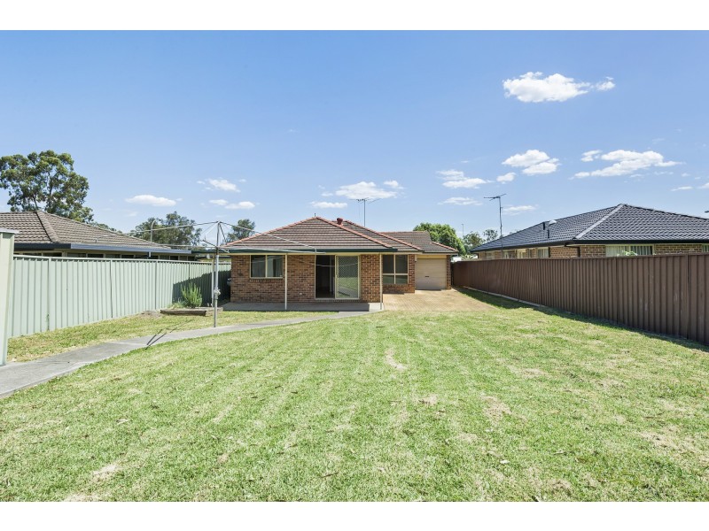 9 Ophelia Place, Oakhurst NSW 2761