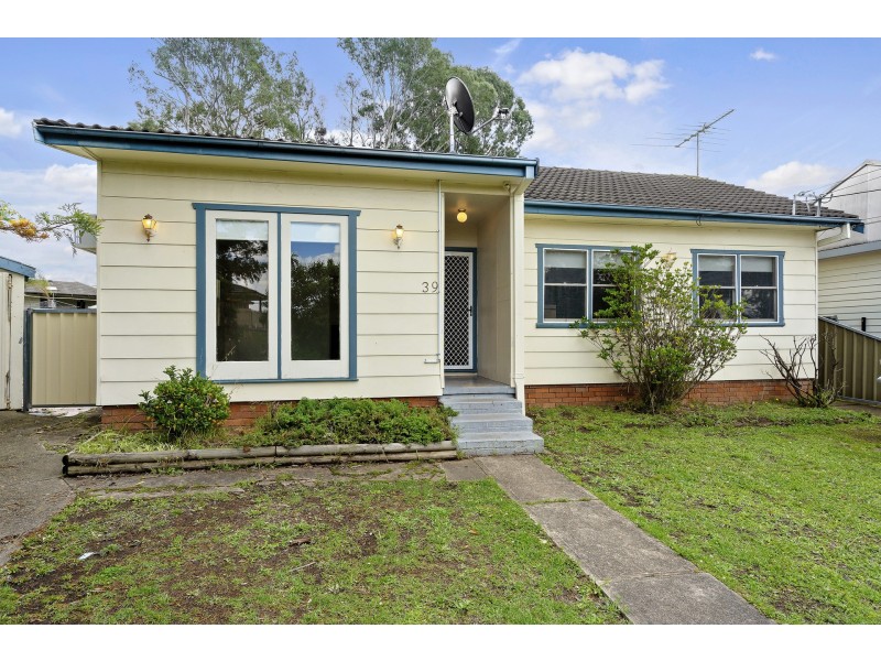 39 Matthew Crescent, Blacktown NSW 2148