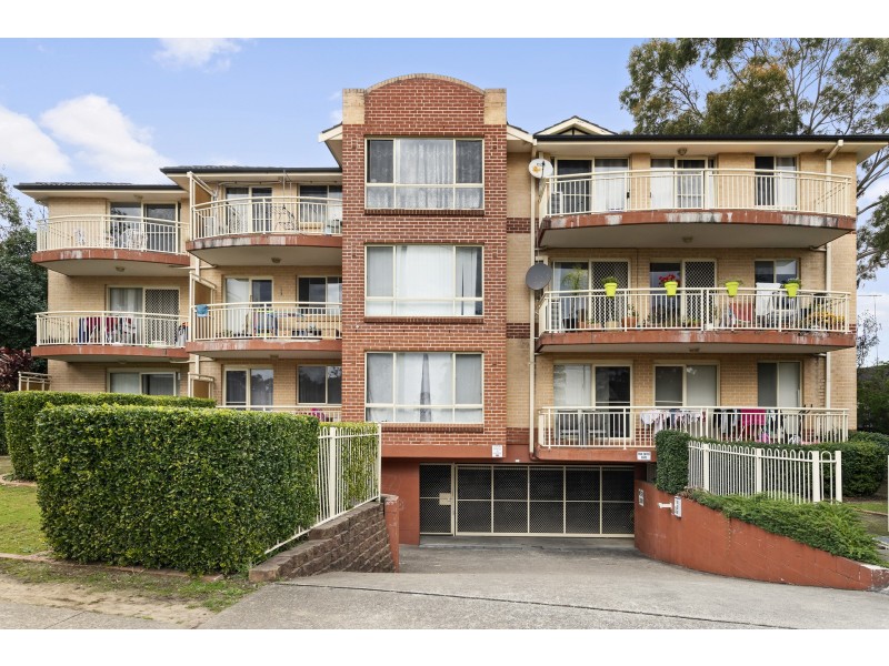 23/8-10 Fifth Avenue, Blacktown NSW 2148