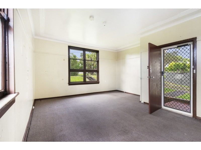 24 Charlton Road, Lalor Park NSW 2147