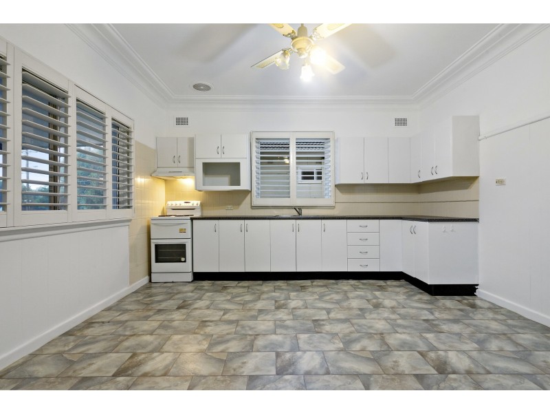 24 Mala Crescent, Blacktown NSW 2148